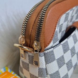Tas Selempang Wanita Terbaru Chessa Tiga Ruang Dengan Resleting Bahan Sintetis Premium By Khalifah