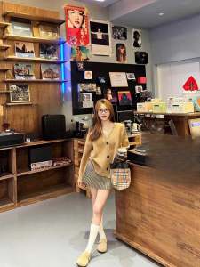 Khaki Knitted Open Cardigan Womens Autumn Winter Lazy Style Sweater Vintage Camel Color Top Womens Loose Fit V-neck Long Sleeve