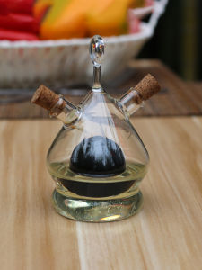 Nordic Style Dual Layer High Borosilicate Glass Oil Vinegar Bottle Two in One Restaurant Kitchen Good Helper Storage Jar