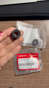 Cao su gắn pô đồ zin hãng Honda (giá 1 cái).