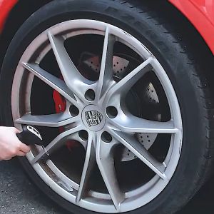 Strong Rust Remover for Metal 500ML Rust Removal Strong Rust Removal Multipurpose Anti Rust Spray Stain Dirt Cleaner Penetrating Oil for Bicycle Chains Motorcycles Cars