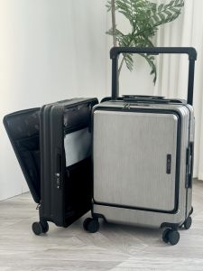 High-End Compact Front-Opening Luggage Bag with Combination Lock for Travel Check-In And Boarding Gender Neutral PC Material