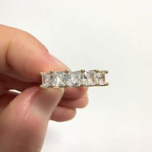 Huitan Simple Fashion Ring with Cubic Zirconia for Women Versatile Daily Jewelry Female Engagement Ceremony Accessories Gift