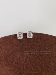 Ice Transparent Square Sugar Womens Earrings Fashionable Minimalist Versatile Zircon Square Stud Earrings Korean Style