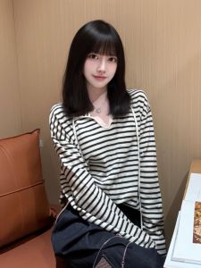 YUFUQING | เสื้อสเวตเตอร์ถักแขนยาวหลวมๆ สไตล์เกาหลีสำหรับผู้หญิงในช่วงต้นฤดูใบไม้ร่วง เสื้อคลุมกันหนาวแบบลำลองที่สวมใส่สบาย