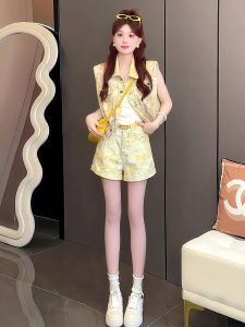 Stylish Denim Set Womens A-Line Shorts + Vest Two-Piece Suit Summer 2025 Versatile Polyester Fiber Fashionable Outfit