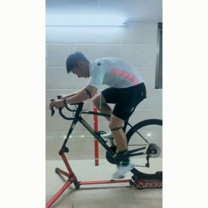 RASSINE MAGNETIC RESISTANCE BT4 ROLLER TRAINER - BLACK