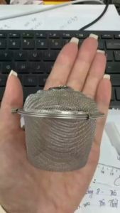 Rổ rọ lọc trà Inox Easy Filter tròn lọc gia vị có nắp và móc treo tiện dụng có thể dùng đựng thức ăn cho cá Kiểng