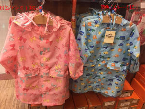 เสื้อกันฝนยาวกันน้ำสำหรับเด็กหญิงและเด็กชาย ชุดหมอนเด็กอนุบาลแห้งเร็วระบายอากาศ สไตล์สัตว์ส์ เครื่องประสบการณ์ สีอ่อนเยาว์