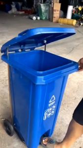 ถังขยะนอกบ้าน มีที่เหยียบ 30-240 ลิตร ฝามีที่จับ หนาพิเศษ พลาสติกเกรดส่งออก ทนแดดทนฝน รุ่นมีล้อ/ไม่มีล้อ ถังขยะ 240 ลิตร ขนาด - Lazada