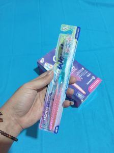 Mood Crystal Formula Sikat Gigi Dewasa 1Bok (12Pcs)