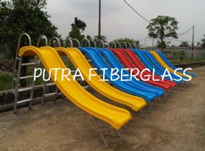 Perosotan Komplit dengan tanga besi mainan edukasi anak TK dan paud murah bisa COD plosotan fiberglass slurudan murah