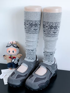 ถุงเท้าผู้หญิงถักนิตติ้งสีเทาอ่อน ถุงเท้าข้อสั้นถักนิตติ้งขนสัตว์ ถุงเท้าข้อสั้นฤดูใบไม้ร่วง/ฤดูหนาว ถุงเท้าข้อสั้นลายหิมะย้อนยุคสำหรับใส่กับรองเท้าบู๊ต