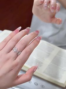 CHUBEISHI | Nude Cat Eye Short Fake Nails for Bridal Photography