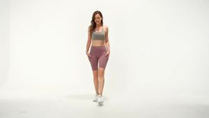 alo yoga บราสปอร์ตสำหรับผู้หญิง   บราฟิตเนสโยคะกันกระแทกที่มีหลังสวยงามสำหรับการวิ่งที่มีแรงกระแทกปานกลางถึงสูง ขนาดใหญ่