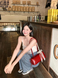 Red Wedding Bouquet Bag Womens Fashionable Shoulder Bag 2025 New Autumn Luxury Small Luxury High-End Sensation Bag