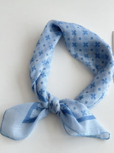 Khăn Trùm Đầu Nhỏ Họa Tiết Hoa Bốn Cánh Hoa Sao Vải Lanh Cotton Thoáng Khí Màu Xanh Nhạt Cho Nữ Mùa Xuân Hè