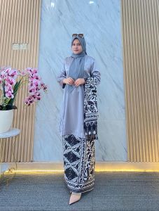 STELAN BAJU KURUNG set tanah liek