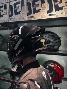 LS2 | Large Rear Wing All-Season Ventilated Full Face Helmet