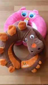 LittleLife หมอนรองคอ ลายไดโนเสาร์ (LittleLife Dinosaur Travel Pillow)