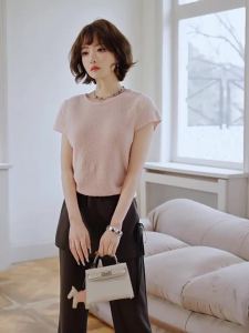 MIUCO | Áo Thun Hàn Quốc Knitted Màu Hồng Tay Ngắn Mềm Mại