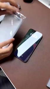 Bộ 2 Kính Cường Lực GOR iPhone 17 Pro Max 17 Pro 17 Plus 17 có KHUNG TỰ DÁN trong suốt (hộp 2 miếng)