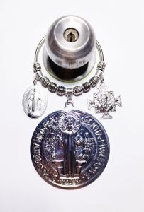 New Improved St. Benedict Silver House Protection Door Chimes Hanger Plates Medals. Free Pouches