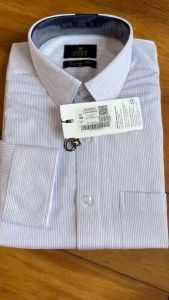 Áo sơ mi dài tay Aristino Boss 1LS10502 dáng suông vừa trắng ẻ sọc tím