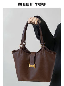 Autumn Winter Brown Casual Large Capacity Womens Tote Bag Handbag Commuter Shoulder Bag Fashionable Versatile New 2025