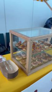 Food Display Cabinet - Elegant Durable Solid Wood For Restaurants And Cafes
