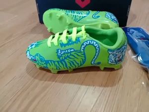Sepatu Bola Anak Laki-Laki Usia 2-5 Tahun PAUD TK SD SMP - KIDZTUBS2029111423 - Bonus Kaos Kaki - Model Sepatu Football Kids - Ukuran 26-43 - 100% Baru