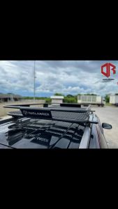 SUV ถาดแร็คตะแกรงหลังคา - แร็คหลังคา Toyota Fortuner, Isuzu Mu-X Mu-7, Mitsubishi Pajero, Ford Everest พร้อมชุดน็อตติดตั้งและอุปกรณ์ ขนาดเล็กน้อย 100x150 ซม