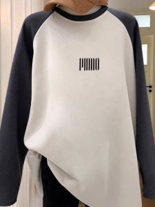 เสื้อยืดคอกลมแขนยาวทรงหลวมสำหรับผู้หญิงไซส์ใหญ่ ทรงยาวปานกลาง ทรงหลวม สไตล์ฤดูใบไม้ร่วง เสื้อชั้นในสีบล็อก ผ้าโพลีเอสเตอร์ 100%