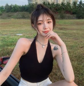 现货 Knitted halter singlet cropped singlet short singlet beach top 现货挂脖背心 短款背心 露肚脐背心 海边背心 沙滩装 露背背心 绑带背心 针织背心 性感