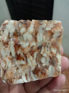 Kemenyan Madu Premium Harum Tidak Lengket 1 Ons