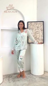 SEANAVA ชุดนอน Silk Satin pajamas ชุดนอนผ้าซาติน ผู้หญิง เกรดพรีเมี่ยม ชุดเซ็ทผู้หญิง ชุดเที่ยว (P12)พร้อมกล่อง!!! (มีบริการห่อของขวัญ)