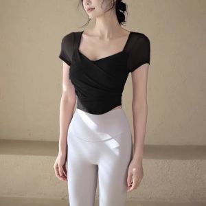 เสื้อโยคะแบบสวมครึ่งตัวสำหรับผู้หญิงพร้อมแผ่นเสริมหน้าอก ผ้าไนลอน ระบายอากาศได้ดี แห้งเร็ว ทรงสลิมฟิต สำหรับโยคะ ฟิตเนส โยคะ