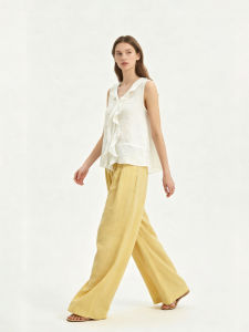 Petit Bari | Lightweight Lace Sleeveless Breathable Versatile Blouse