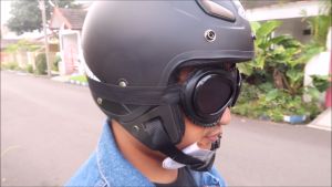 Kacamata Goggle Helm Bergaya Retro Klasik Jaman Dulu Jadul Bahan Kulit Sintetis Kalep Hitam Visor Smoke Riben