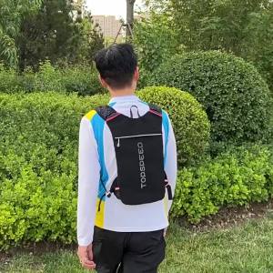 CXMMGG Running Hydration Vest BackpackLightweight Insulated Pack with 2 L Water Bladder Bag Daypack for Hiking for Women Men