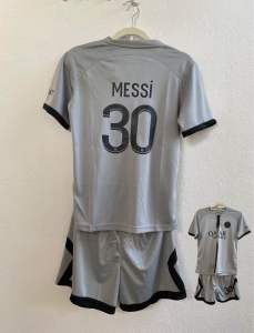 Good quality kids football setwear / Kualiti bagus baju seluar bola sepak kanak-kanak