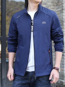 Summer Sun-Protective Clothing: A Guide to Men's Lightweight Sports Apparel