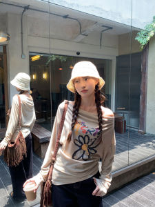 Áo Thun Dài Tay Màu Đào Ôm Eo in Họa Tiết Vai Thiết Kế Mới Cho Nữ Mùa Thu Thường Ngày Thoải Mái Thoáng Khí