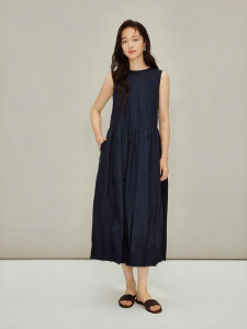 INMAN | Sleeveless Waist-accentuating Panelled Dress