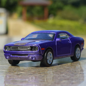 Alloy Muscle Car Model 1/43 Dodge Challenger 2017 Chrysler Collectible Toy Vehicle Gift Realistic Static Model Car Simulation