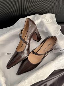 ทันสมัย รองเท้าส้นสูง ผู้หญิง Mary Jane รองเท้าเดี่ยว สไตล์ฝรั่งเศส หนัง รุ่นใหม่พร้อม ชิค หัวเข็มขัด สายคล้อง เวอร์ชั่นเกาหลี Sharp Toe