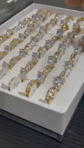 Cincin Titanium Gold Silver Titik Permata Wanita Pria Anak Tunangan Duniagelang