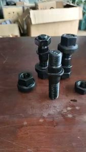 Bu lông tắc kê sau cầu bắc kinh BJ130 M18/M18xd20xL95 ê cu G27/G27.