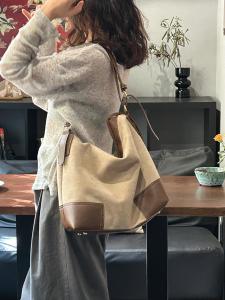 กระเป๋าผ้าใบ Canvas Tote Bag แฟชั่นสำหรับผู้หญิง ความจุขนาดใหญ่ กระเป๋าสะพายไหล่ข้างเดียว วัสดุ PU กระเป๋าถือแบบอเนกประสงค์