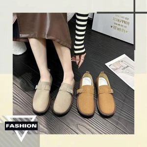 QJshop6. สินค้าเข้าใหม่จัดส่งไว รองเท้าผ้าใบแฟชั่นผู้หญิง งานสวย น้ำหนักเบา ทรงดี พร้อมส่งให้เลือก สีครีม และน้ำตาล งานวินเทจโดนใจมาก สวมใส่ได้ทุกโอกาสแบบนี้ มีไว้ติดตู้ซักคู่ คุ้มแน่นอน